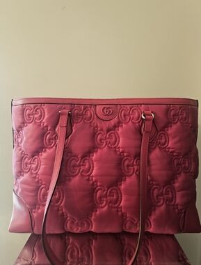 100% Authentic Gucci Quilted GG  Matelasse Large Tote Bag - Fuscia